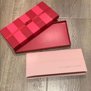 Victoria secret gift card box &  card holder